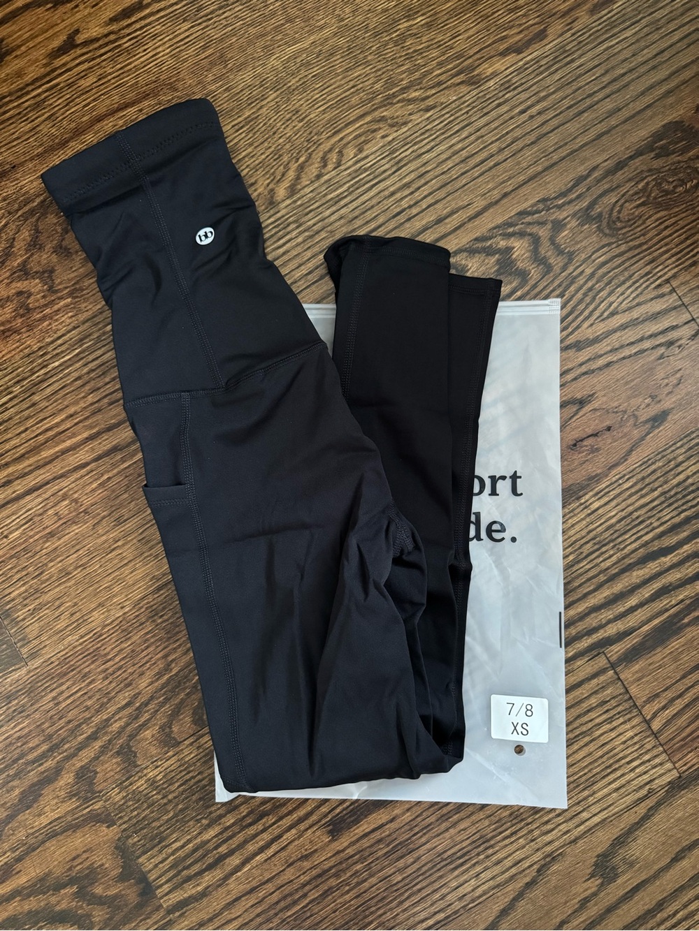 Baby Bub Postpartum Black Leggings with Side Pocket - XS (7/8)